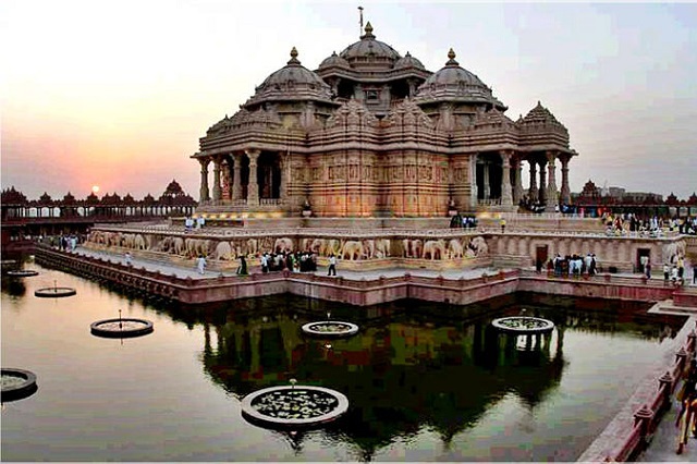 Akshardham-Temple-New-Delhi